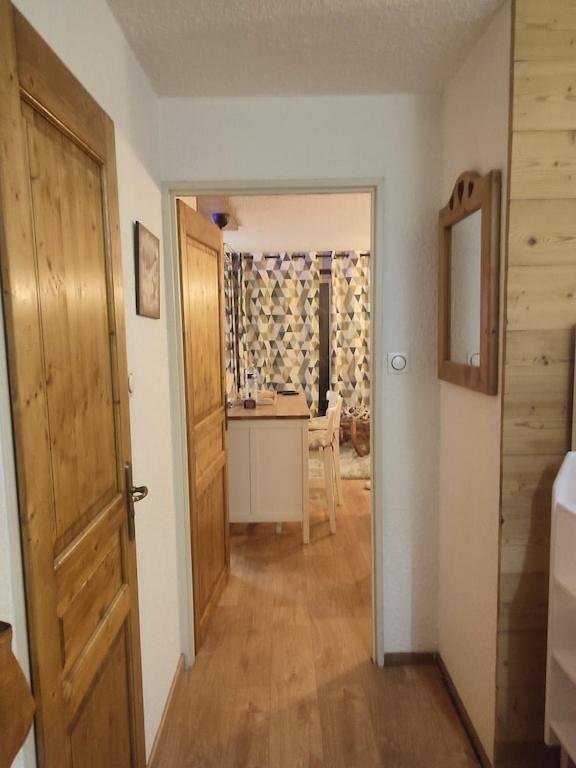 Apartment 4-6 Couchages.pied Des Pistes.residence Montana1