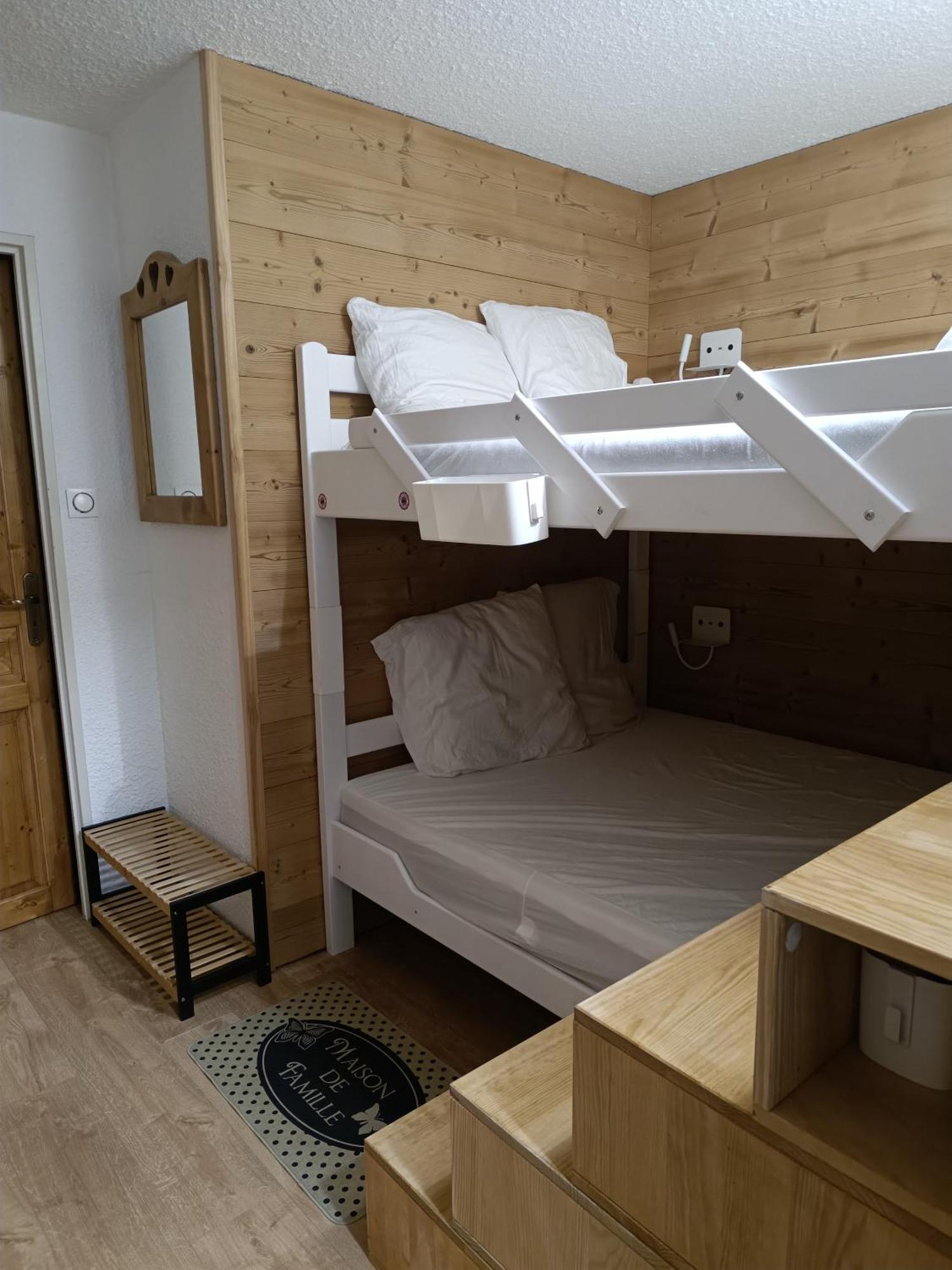 Apartment 4-6 Couchages.pied Des Pistes.residence Montana1